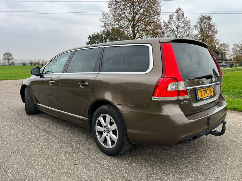 Volvo - v70 - pic4