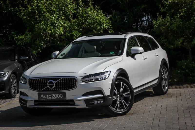Volvo V90 Cross Country