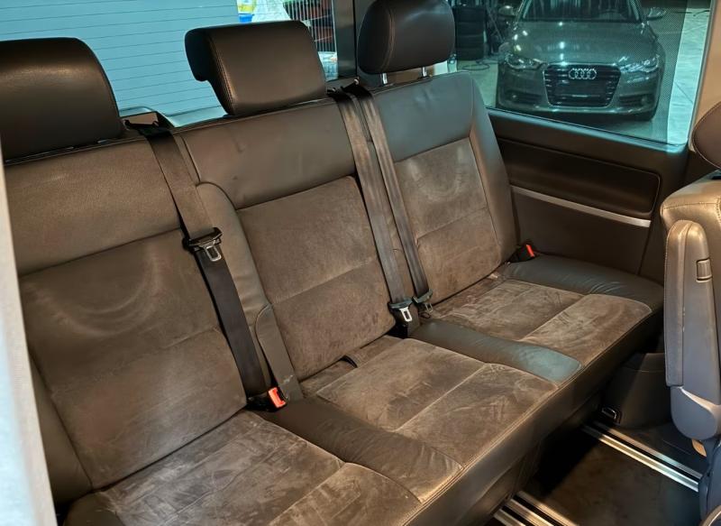 Volkswagen - Multivan - pic10