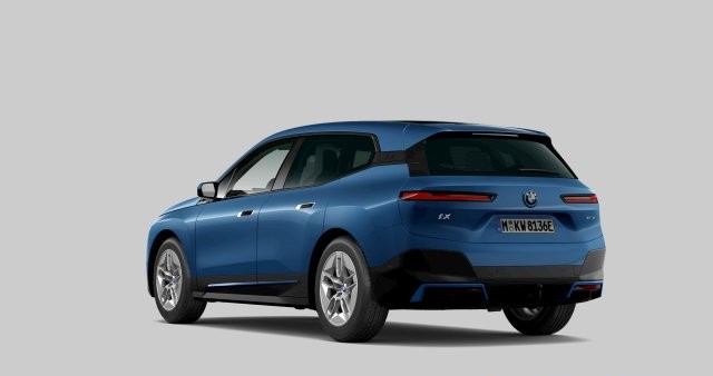 BMW - IX40 - pic2