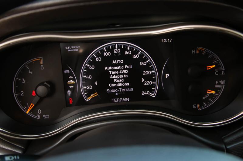 Jeep - GRAND CHEROKEE - pic39