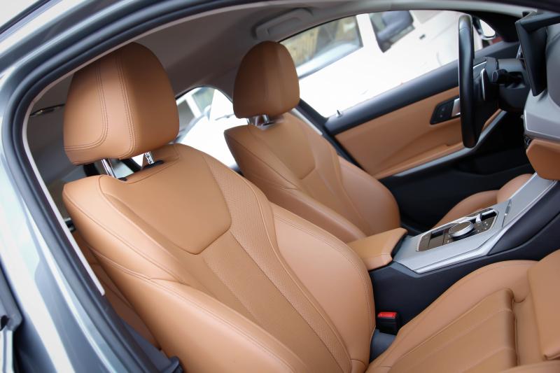 BMW - 320 - pic9