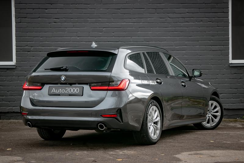 BMW - 320 - pic3
