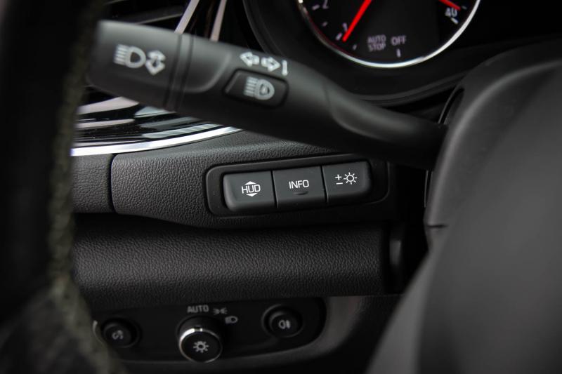 Opel - Insignia - pic33