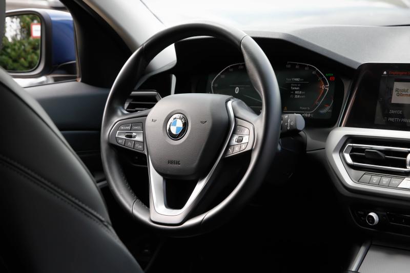 BMW - 320 - pic36