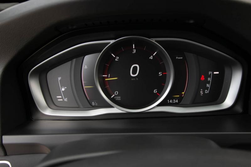 Volvo - S60 - pic23