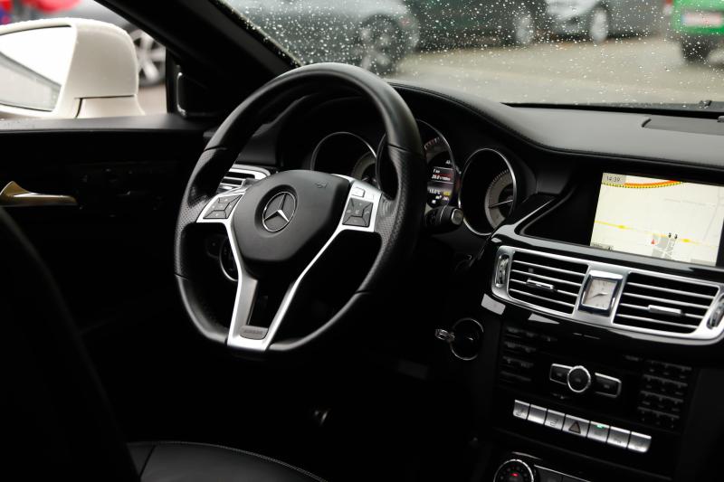 Mercedes - CLS350 AMG - pic11
