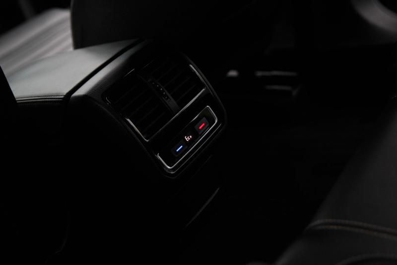 Volkswagen - Passat - pic33