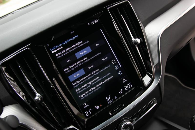 Volvo - S60 - pic18