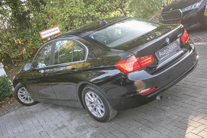 BMW - 320 - pic8