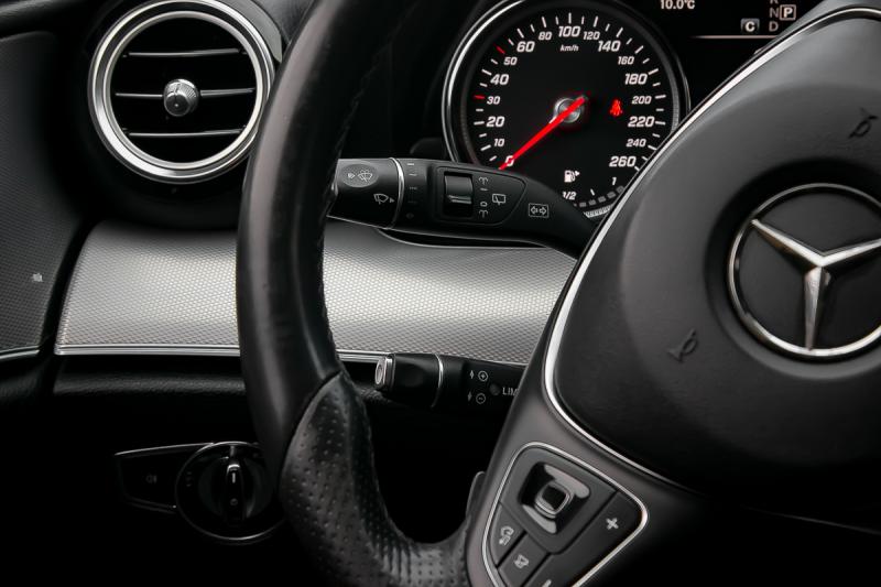 Mercedes - E200 - pic20