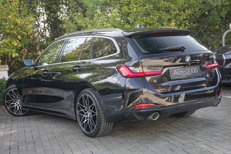 BMW - 320 - pic11