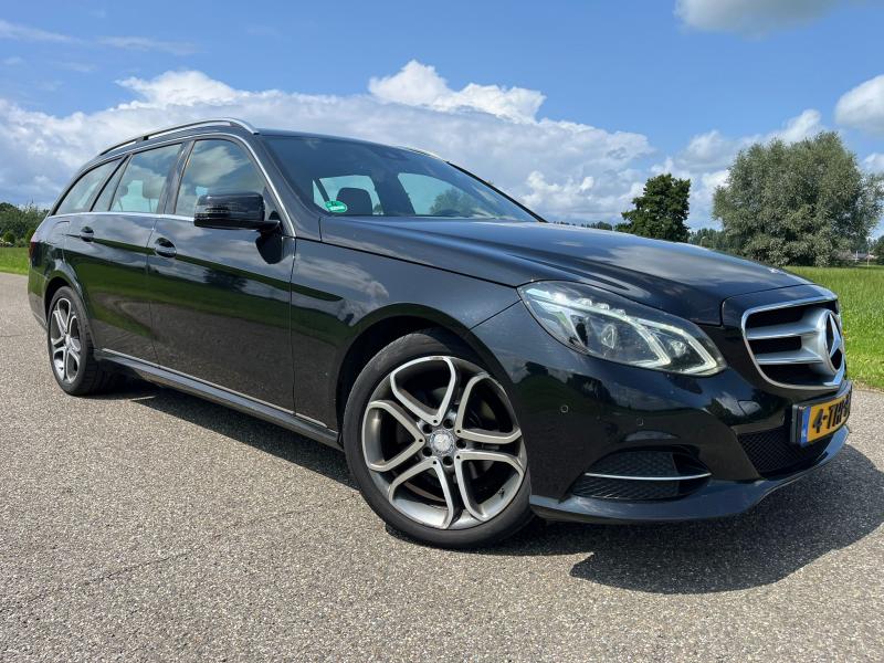 Mercedes - E200 - pic2
