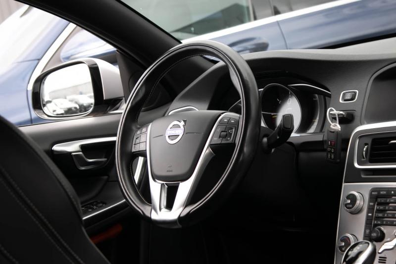 Volvo - S60 - pic8