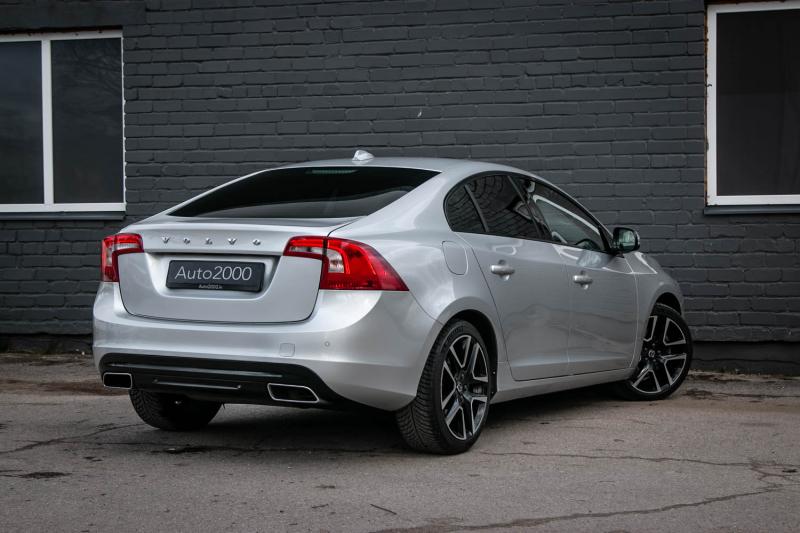 Volvo - S60 - pic6