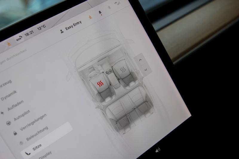Tesla - Model3 - pic16