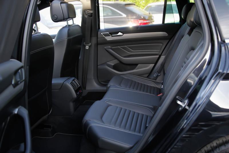 Volkswagen - Passat - pic34