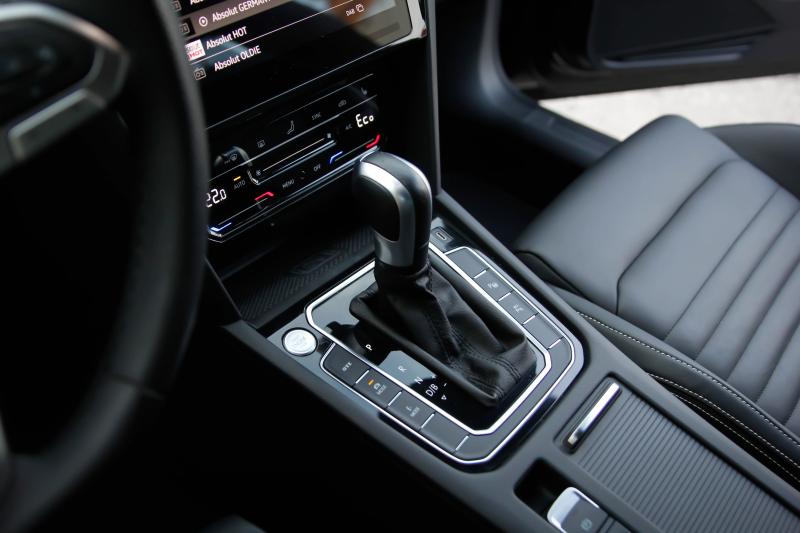 Volkswagen - Passat - pic30