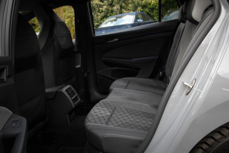 Volkswagen - Golf 8 - pic17