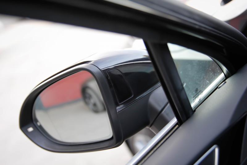 Volkswagen - Passat - pic21