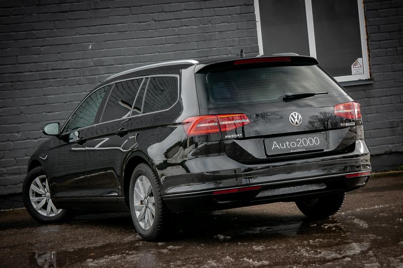 Volkswagen - Passat - pic5