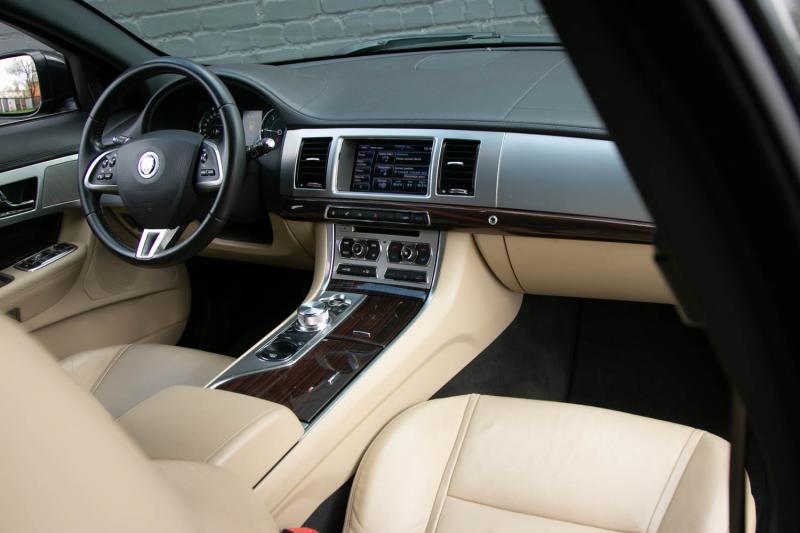 Jaguar - XF - pic17