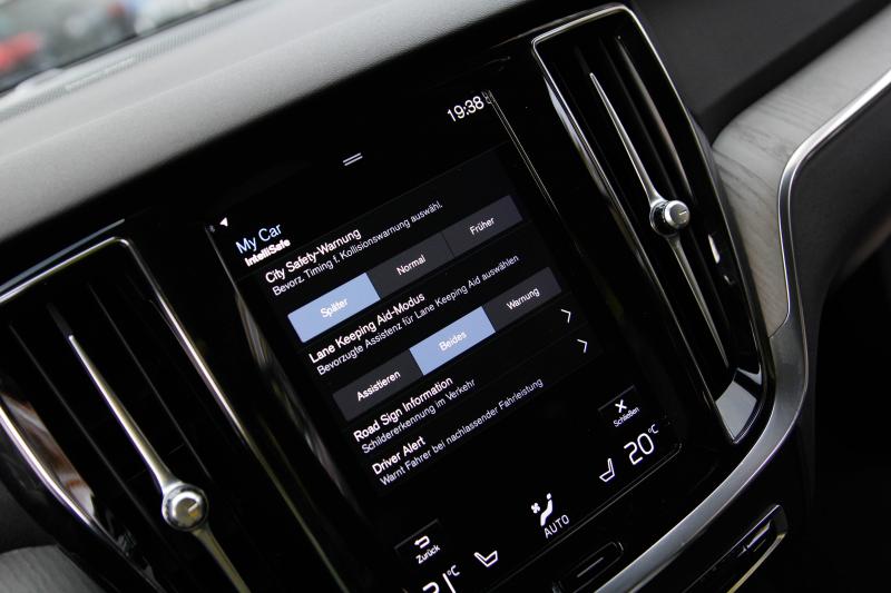 Volvo - V60 CROSS COUNTRY - pic28