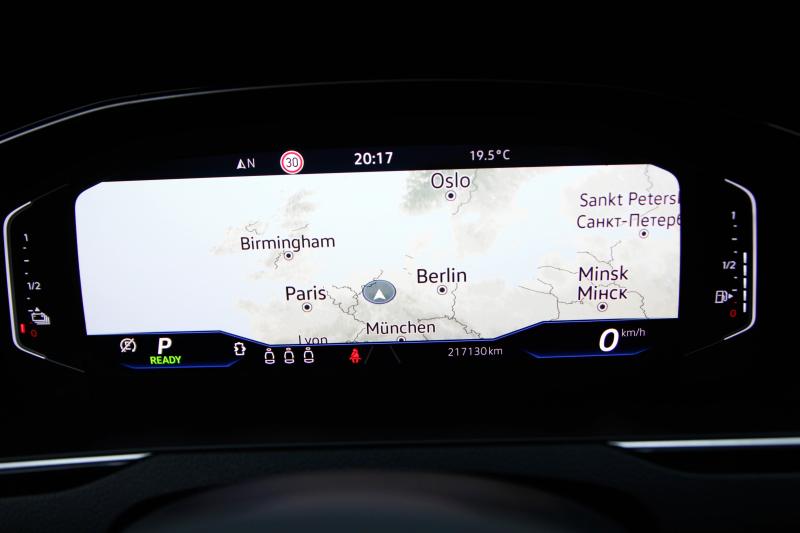 Volkswagen - Passat - pic27