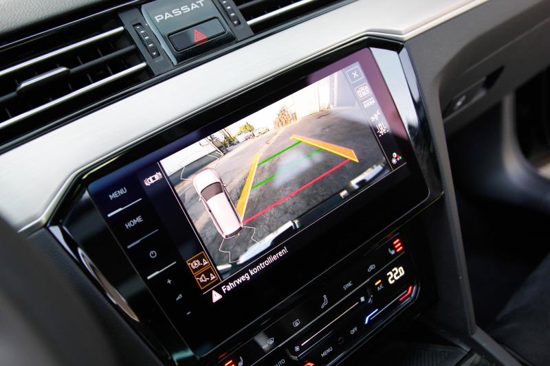 Volkswagen - Passat - pic18