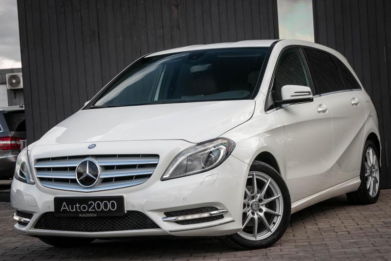 Mercedes - B180 - pic5