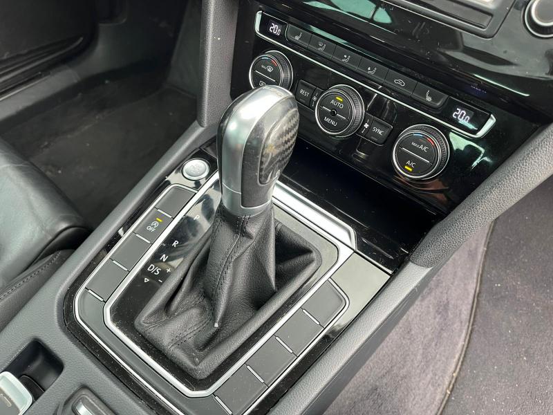 Volkswagen - Passat - pic12