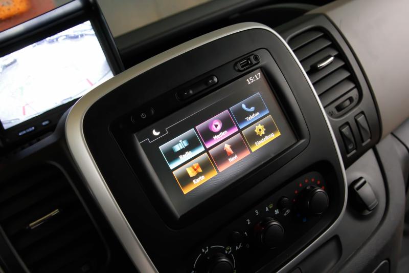 Renault - Trafic - pic12