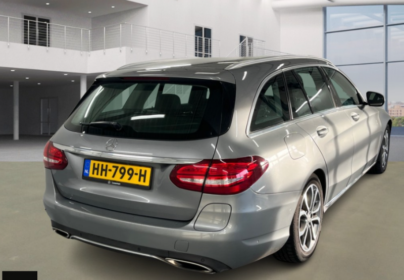 Mercedes - C-klase - pic3