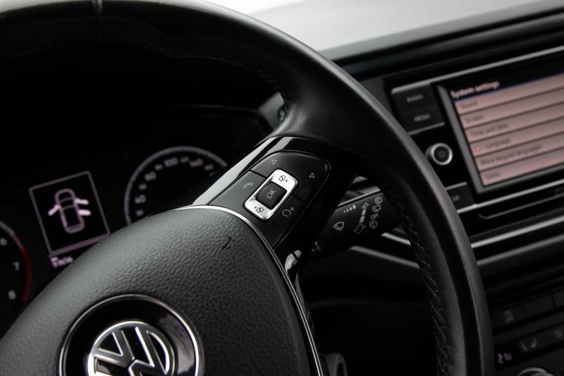 Volkswagen - T-Roc - pic28