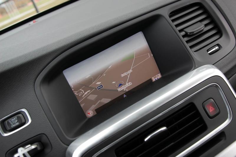 Volvo - S60 - pic14