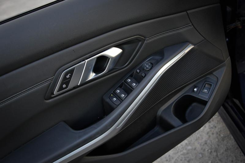 BMW - 330 - pic46