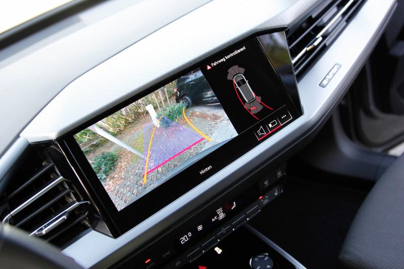 Audi - Q4 - pic26