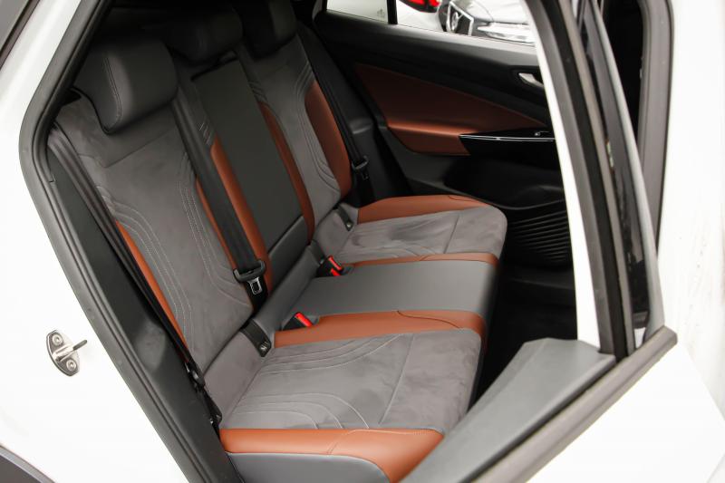Volkswagen - ID4 - pic13