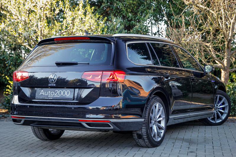 Volkswagen - Passat - pic4