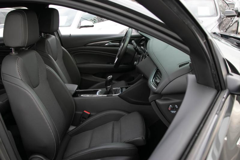 Opel - Insignia - pic8
