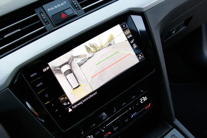 Volkswagen - Passat - pic47