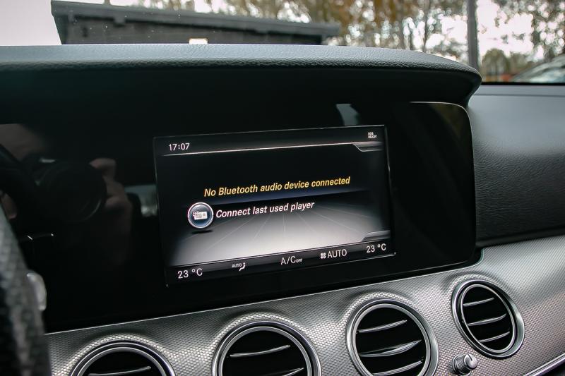 Mercedes - E200 - pic28