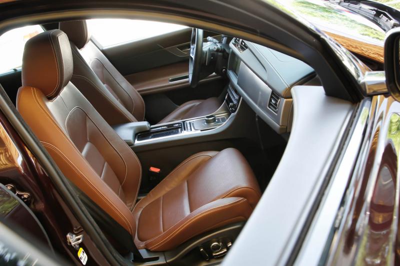 Jaguar - XF - pic10