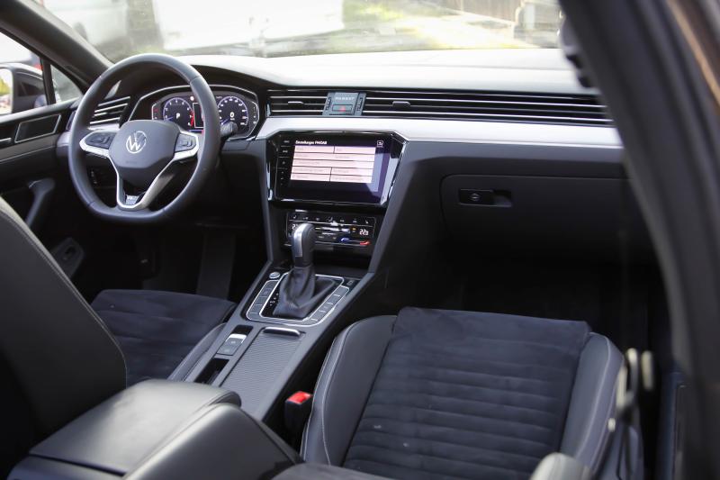 Volkswagen - Passat - pic3