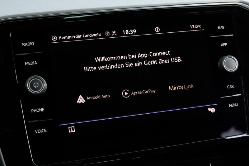 Volkswagen - Passat - pic19