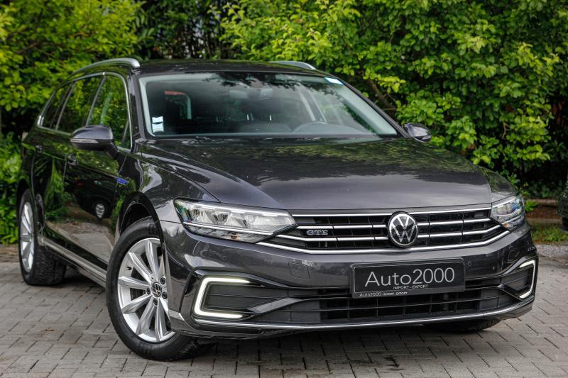 Volkswagen - Passat - pic2