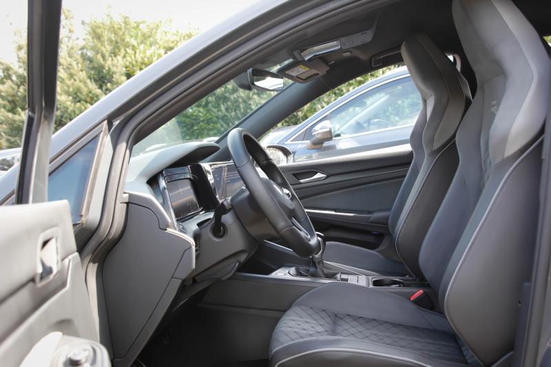 Volkswagen - Golf 8 - pic16