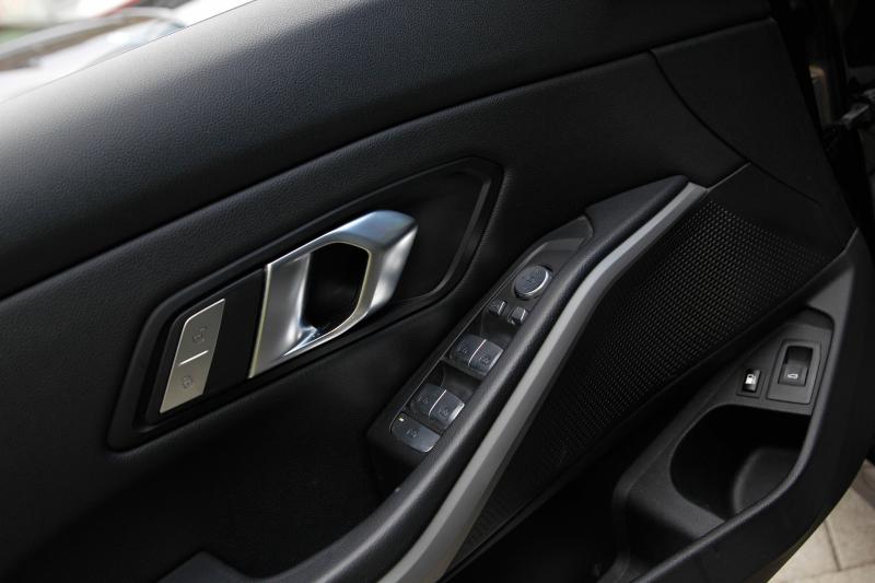BMW - 320 - pic18