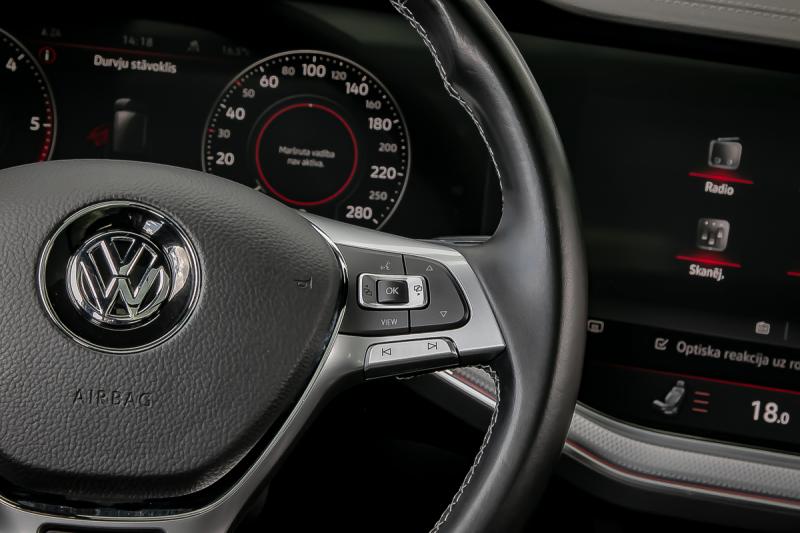 Volkswagen - Touareg - pic2