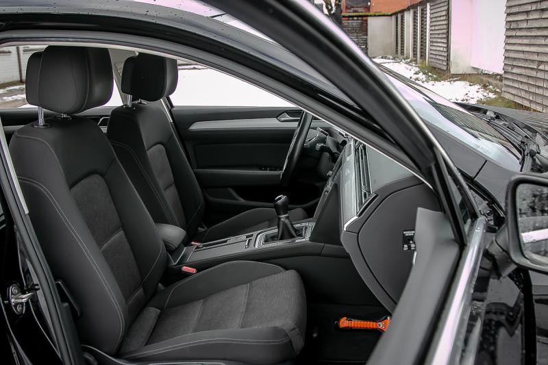 Volkswagen - Passat - pic6